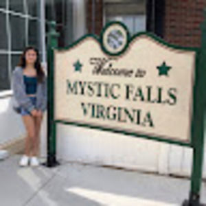 Meet your Posher, Alejandra